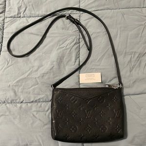 Louis Vuitton Black Pochette